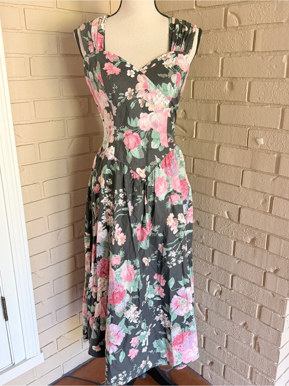 VTG 80s Floral Midi Dress Basque Waist Dark Cottagecore Romantic Modest Tradwife